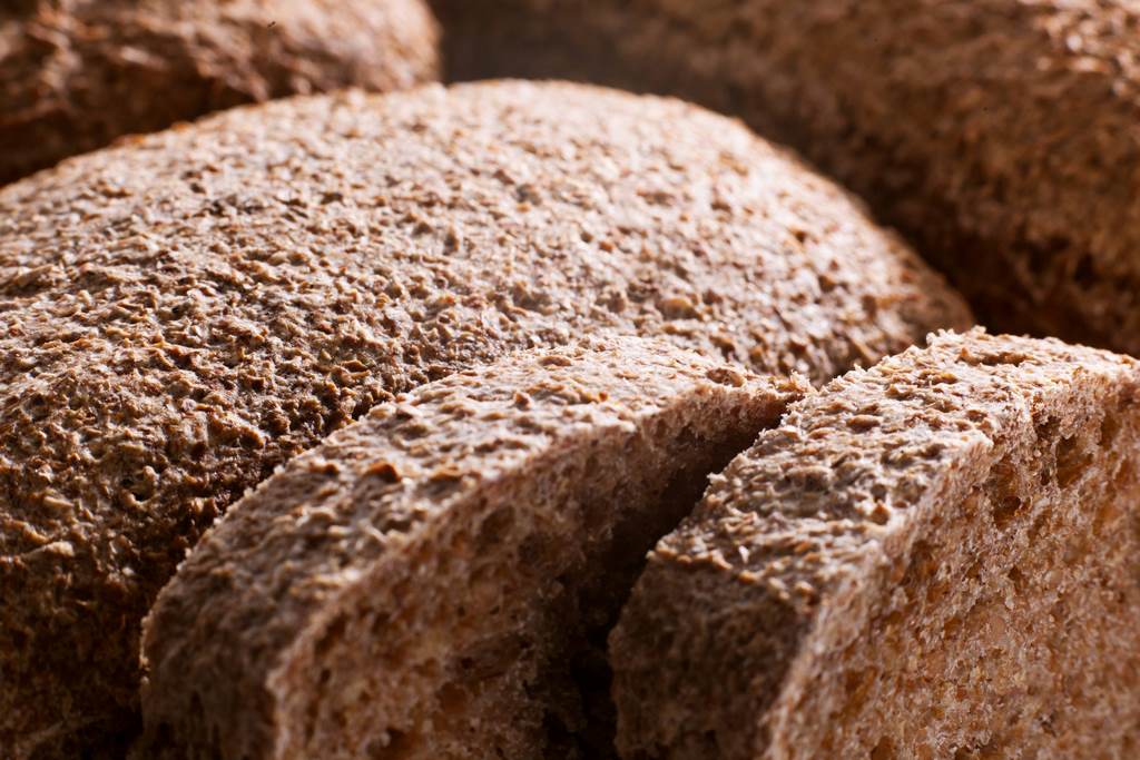 Хлеб из необработанного зерна защищает от гипертонии