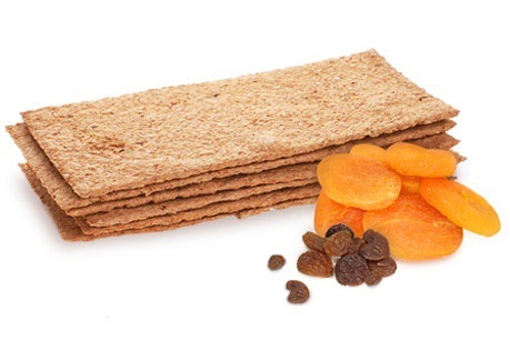 Хлебцы с курагой и изюмом